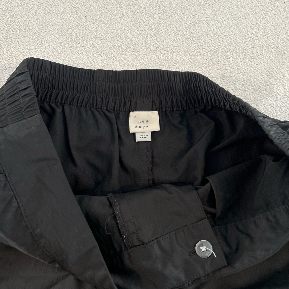 A New Day Black Cargo Jogger Pants Size 10 Elastic Waist Ankle Drawcord - Picture 3 of 6